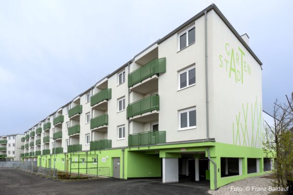 Feierliche Schlüsselübergabe „Gartenstadt“ in Wiener Neustadt, 1. Bauabschnitt